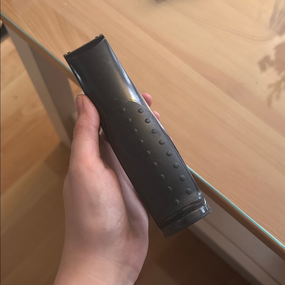 Black Stapler - Picture 2 of 3